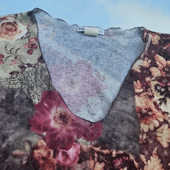 Vintage 90s y2k Blouse Hippie Top Flower Print Suede Tue Strings Bell Sleeve 90s - Picture 4 of 10